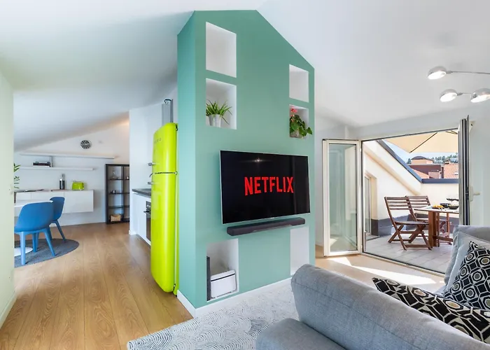 Modern Apartment With Double Terrace And Parking