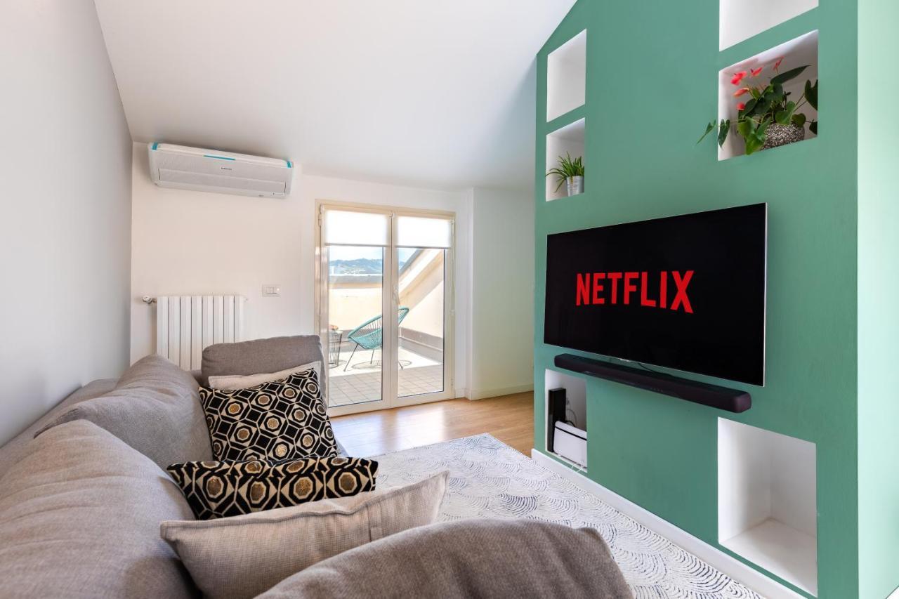 Apartment Modern With Double Terrace And Parking *