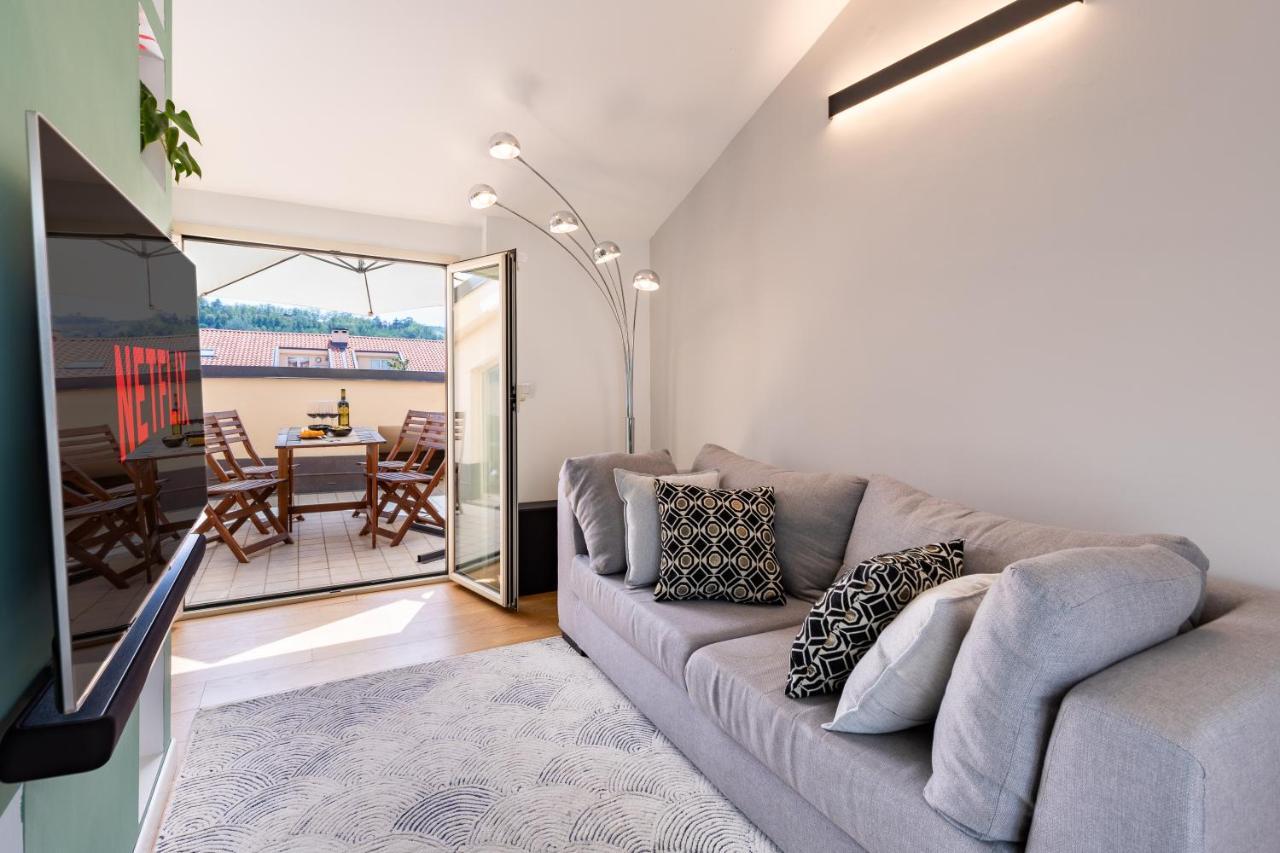 Apartment Modern With Double Terrace And Parking *