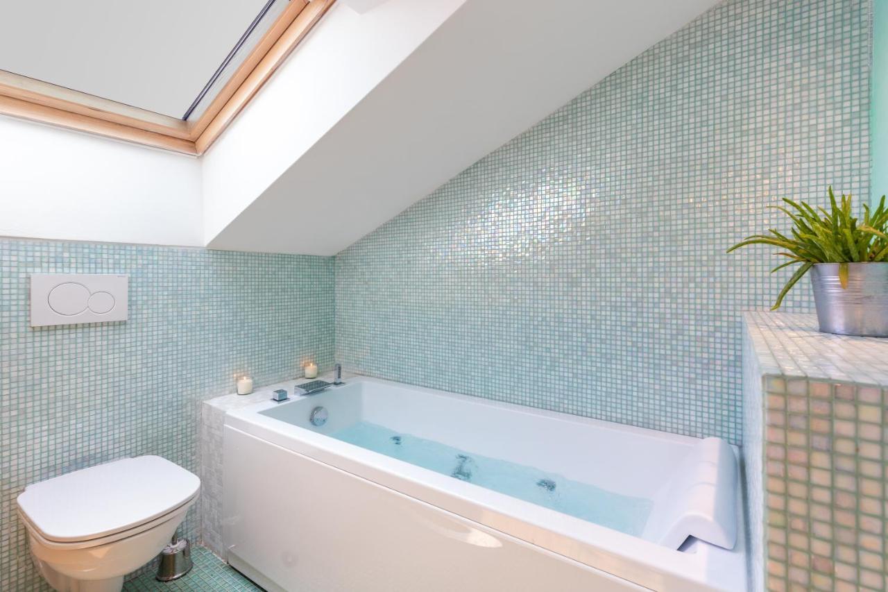 Modern With Double Terrace And Parking Apartment