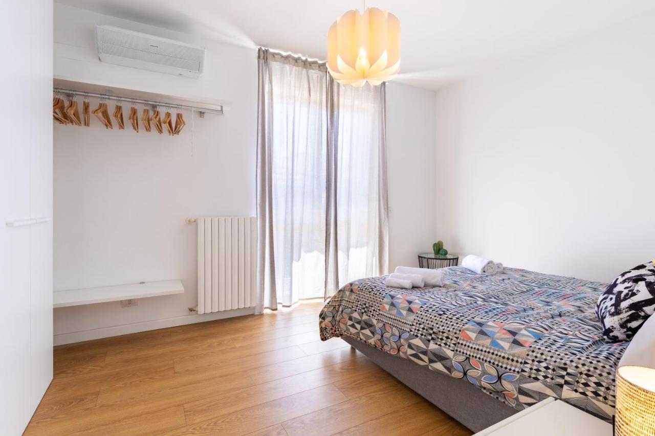 Apartment Modern With Double Terrace And Parking