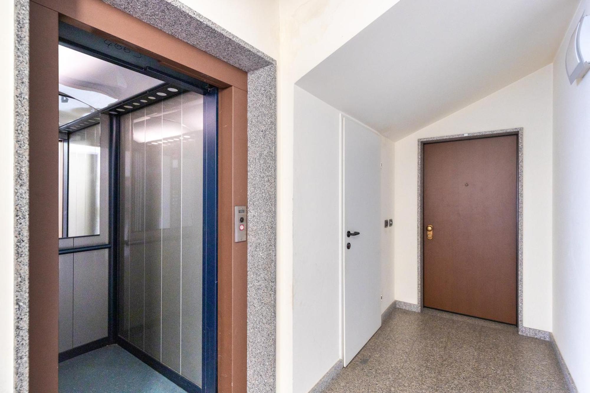 Modern With Double Terrace And Parking *