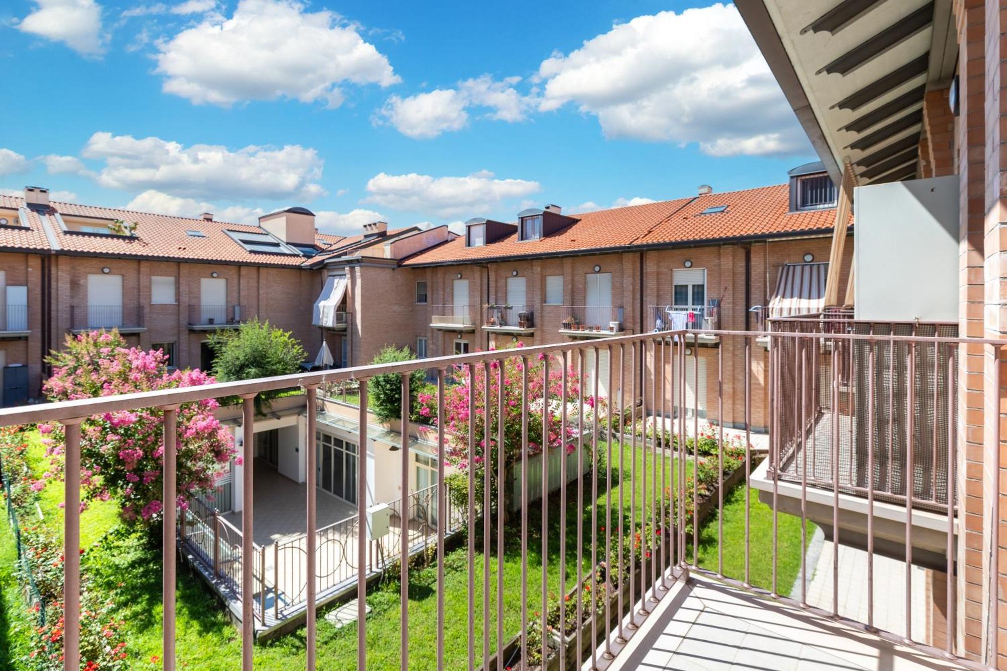 Modern With Double Terrace And Parking * Alba (Piedmont)